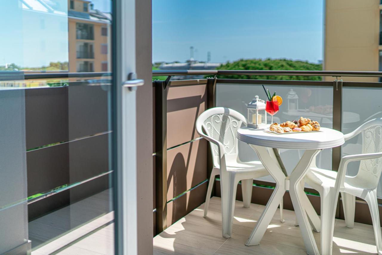 Hotel Alexander Bibione Extérieur photo