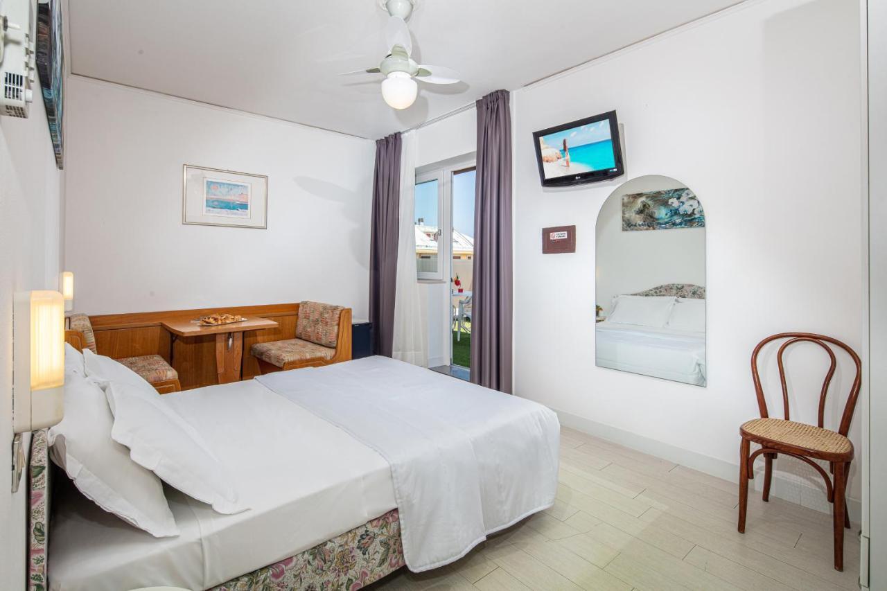 Hotel Alexander Bibione Extérieur photo