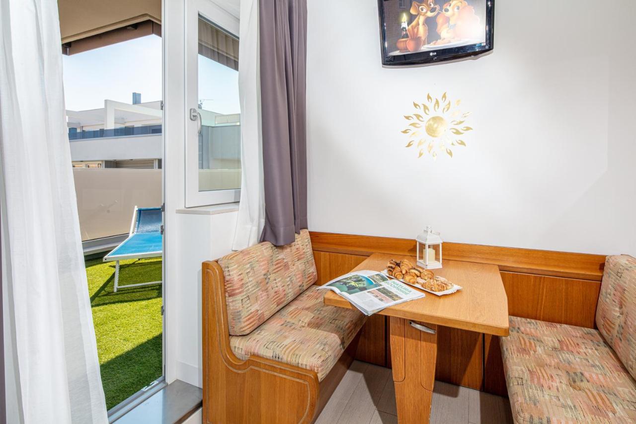 Hotel Alexander Bibione Extérieur photo