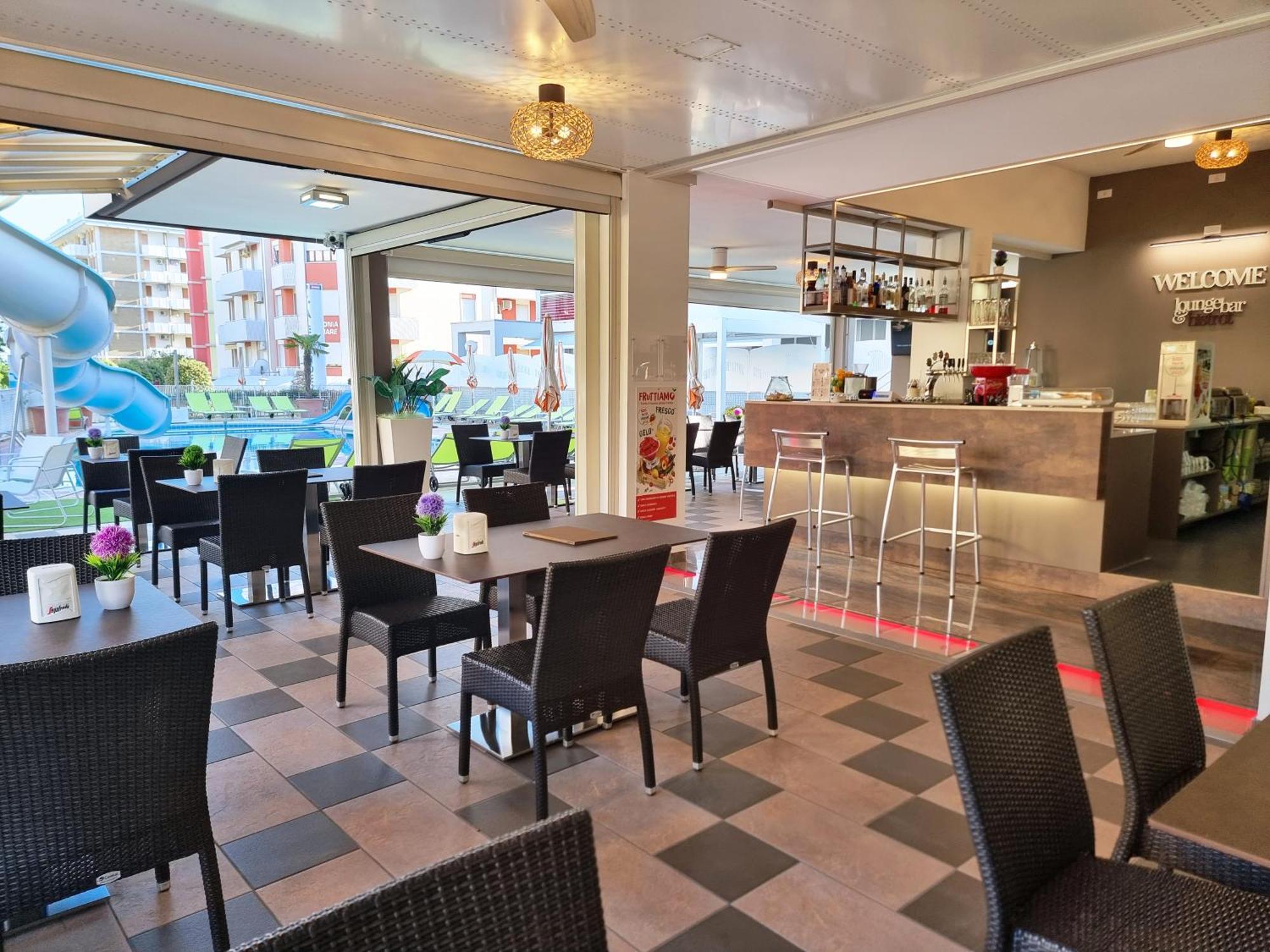 Hotel Alexander Bibione Extérieur photo